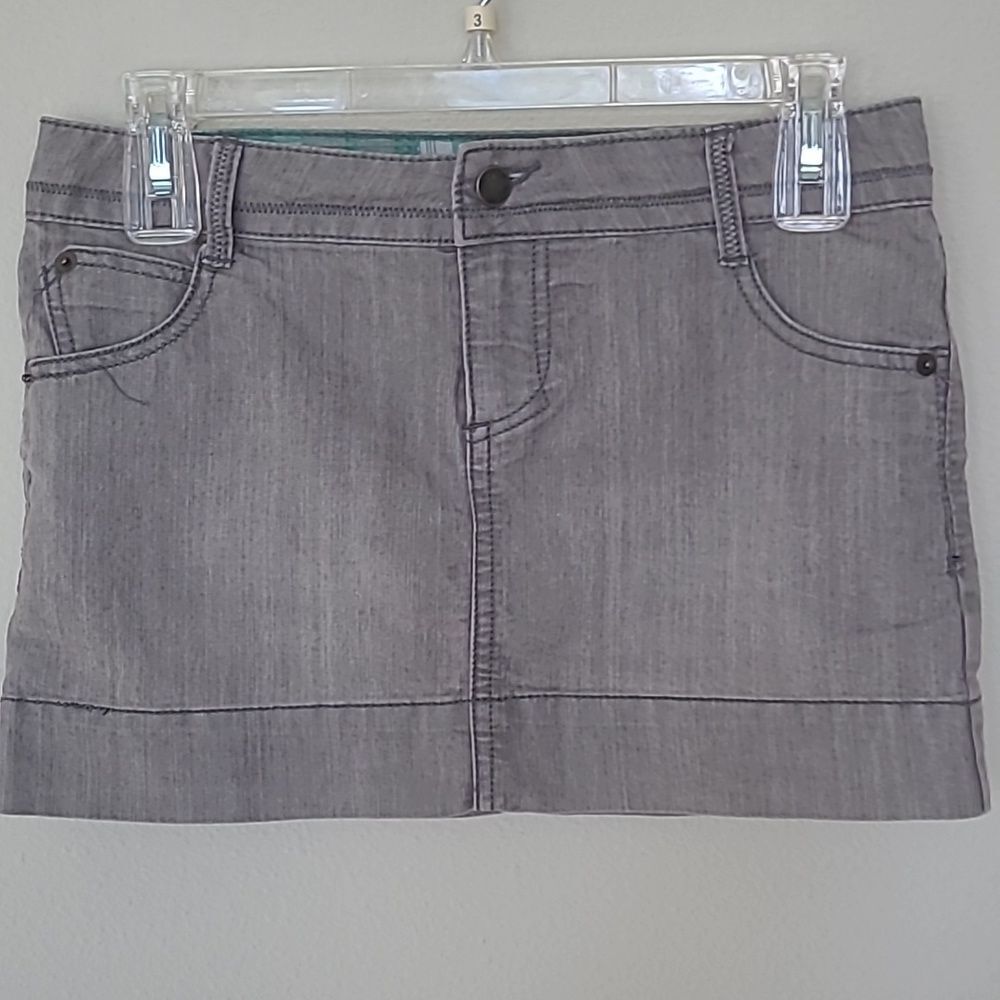 SO Gray Jean Mini Skirt Size 1 Juniors